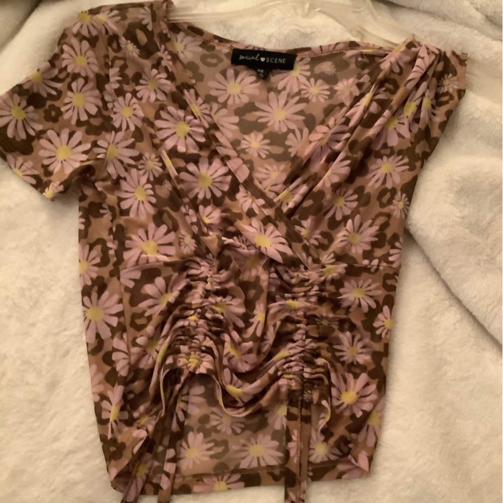 Brand: social scene Size:XS Color: Light coffee brown with blush pink flowers